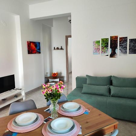 Oasis Apartments Períssa Extérieur photo