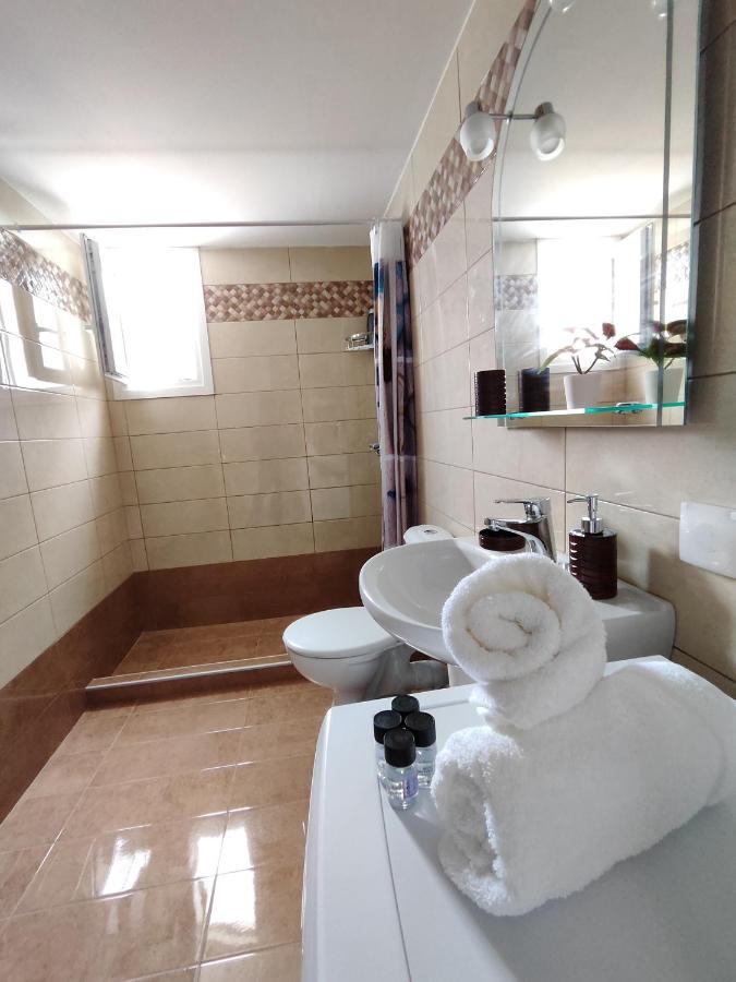 Oasis Apartments Períssa Extérieur photo