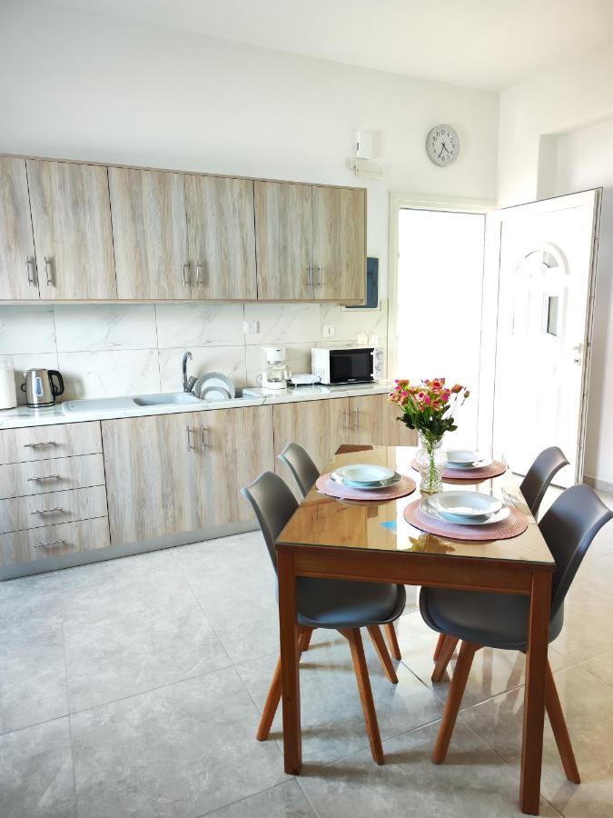 Oasis Apartments Períssa Extérieur photo