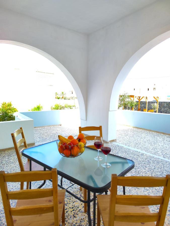 Oasis Apartments Períssa Extérieur photo