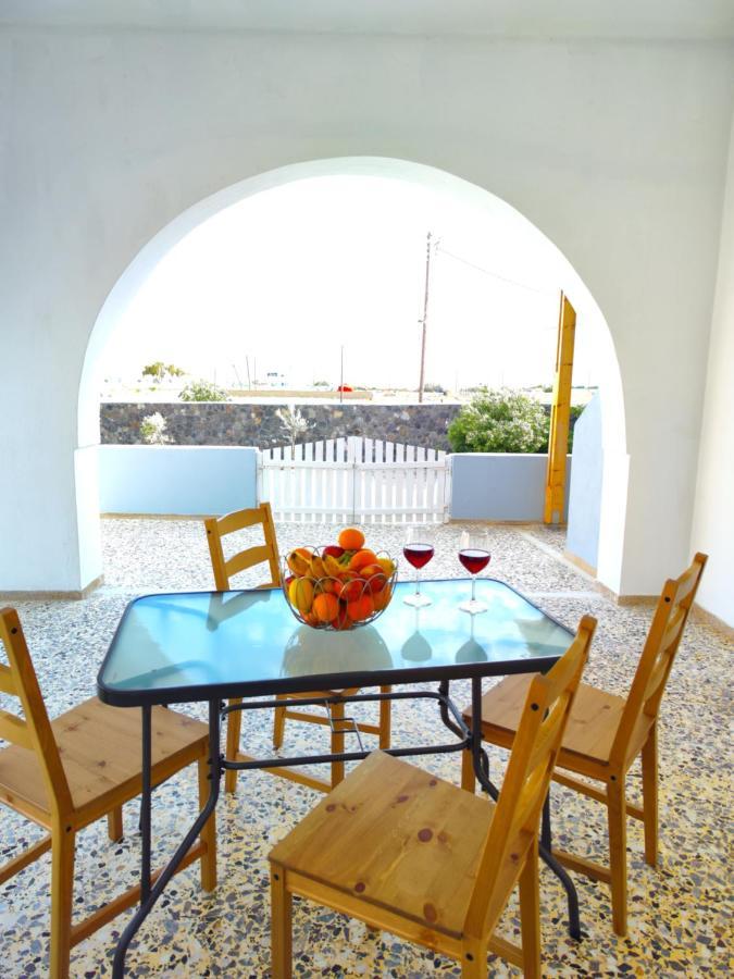 Oasis Apartments Períssa Extérieur photo