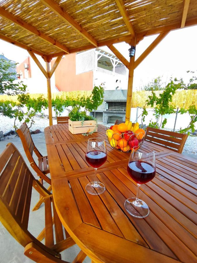 Oasis Apartments Períssa Extérieur photo
